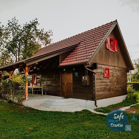 Vila Kuca Za Odmor Lang Karlovac Exteriér fotografie