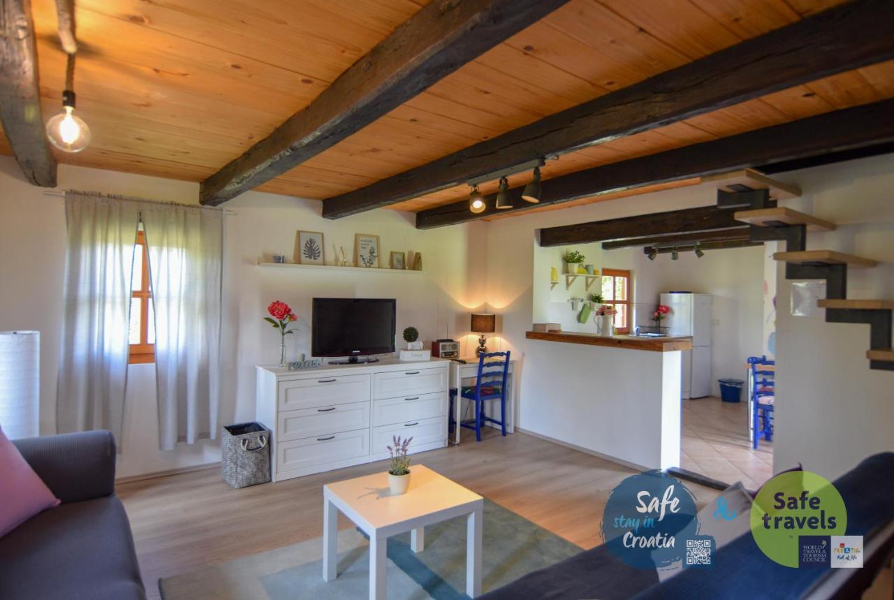 Vila Kuca Za Odmor Lang Karlovac Exteriér fotografie
